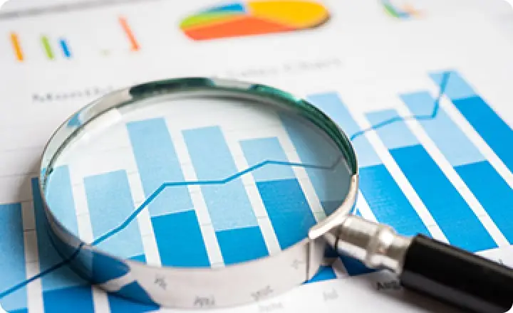 データを元に解析をしている様